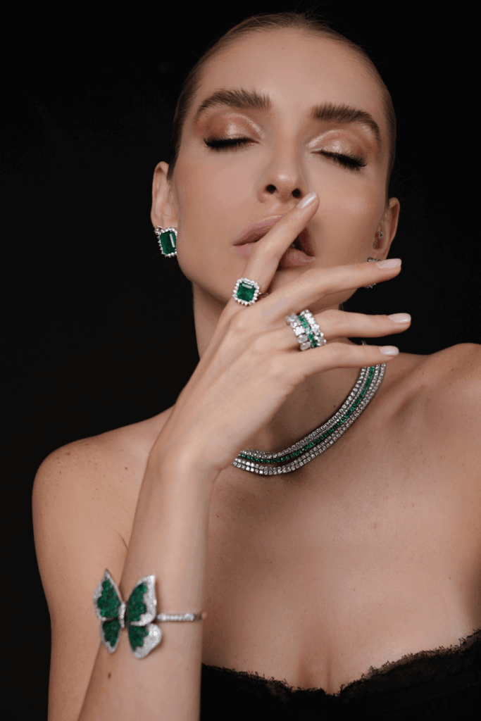 Alianças com diamantes