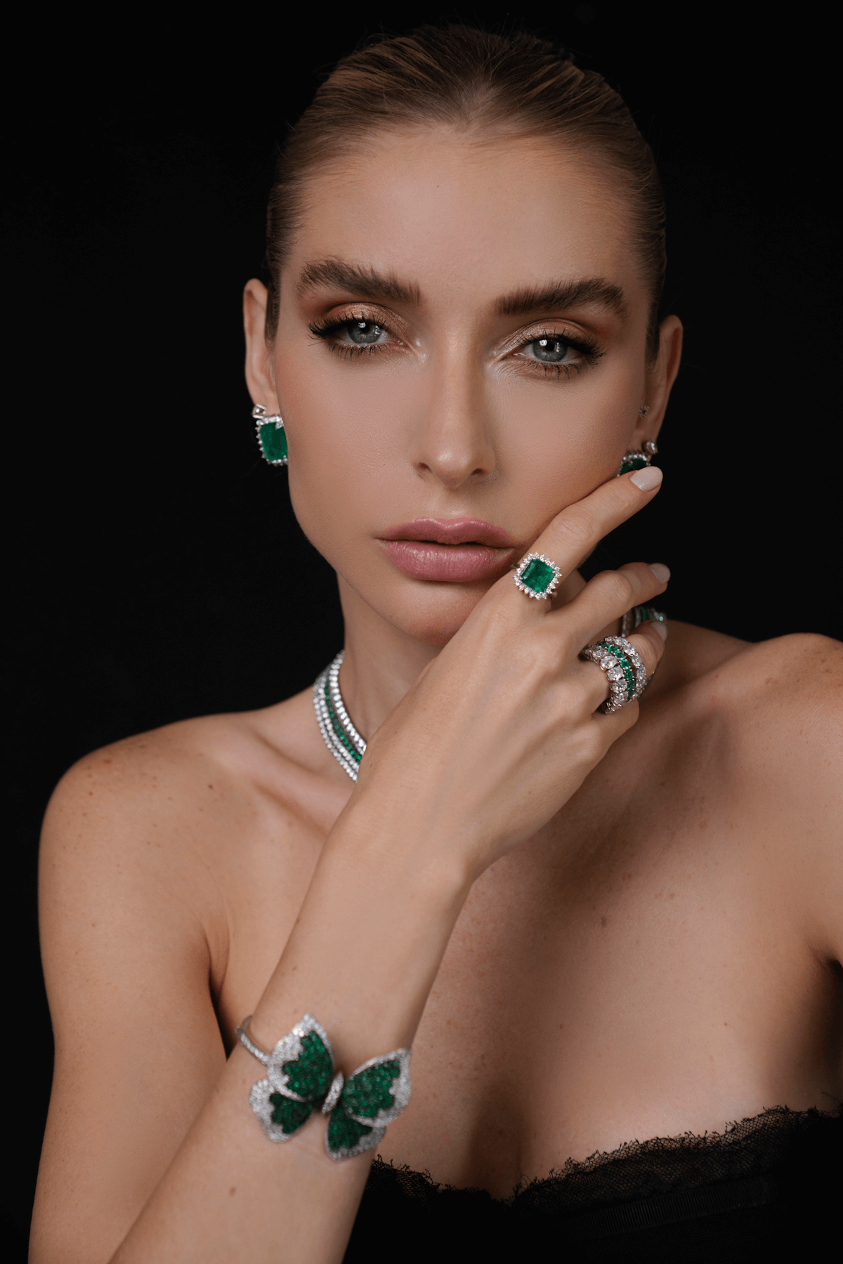 Joias com pedras preciosas